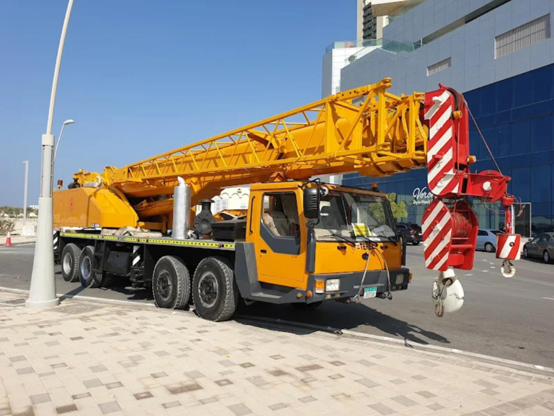 Heavy Lift General Transport logo