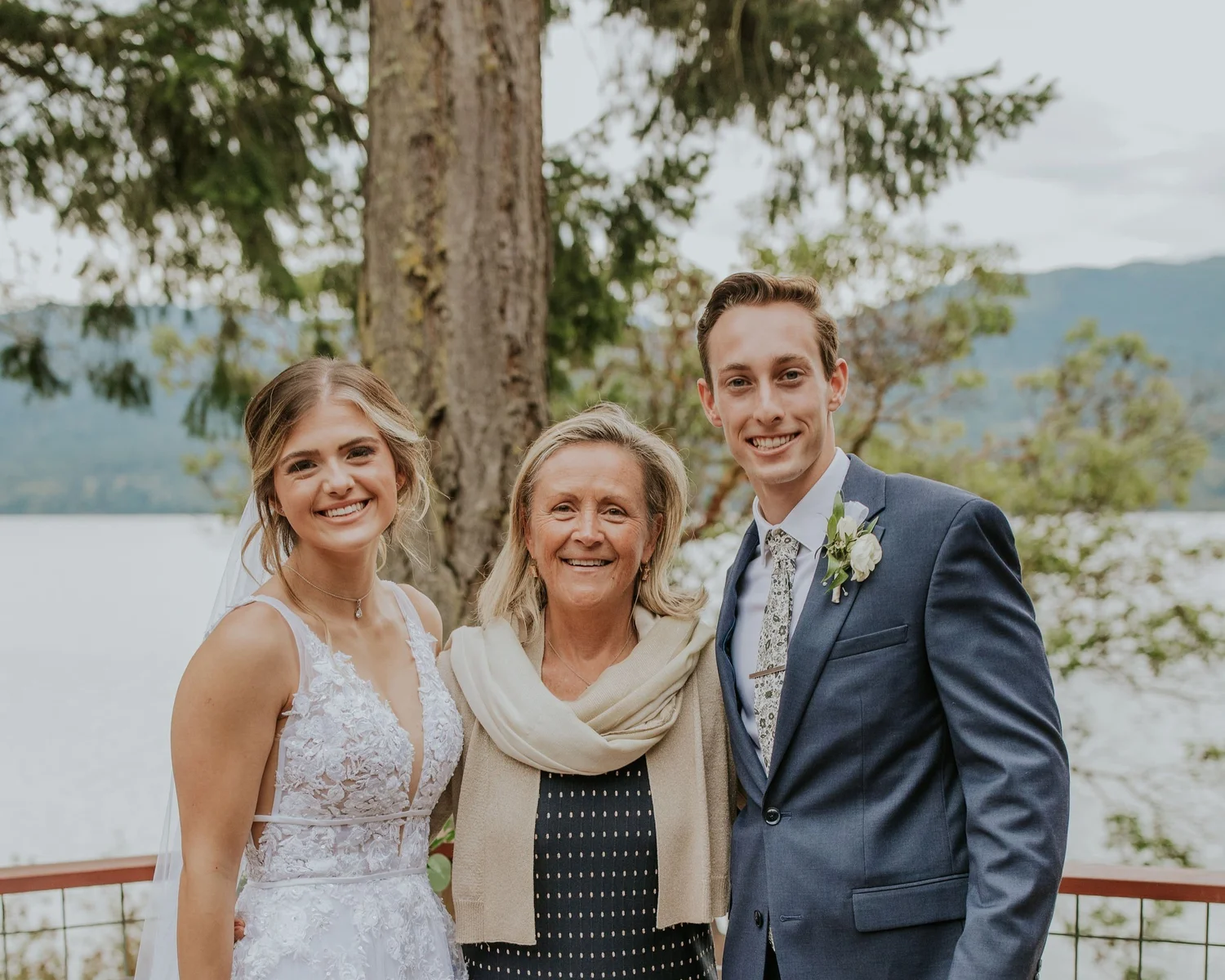 Officiant Grace logo