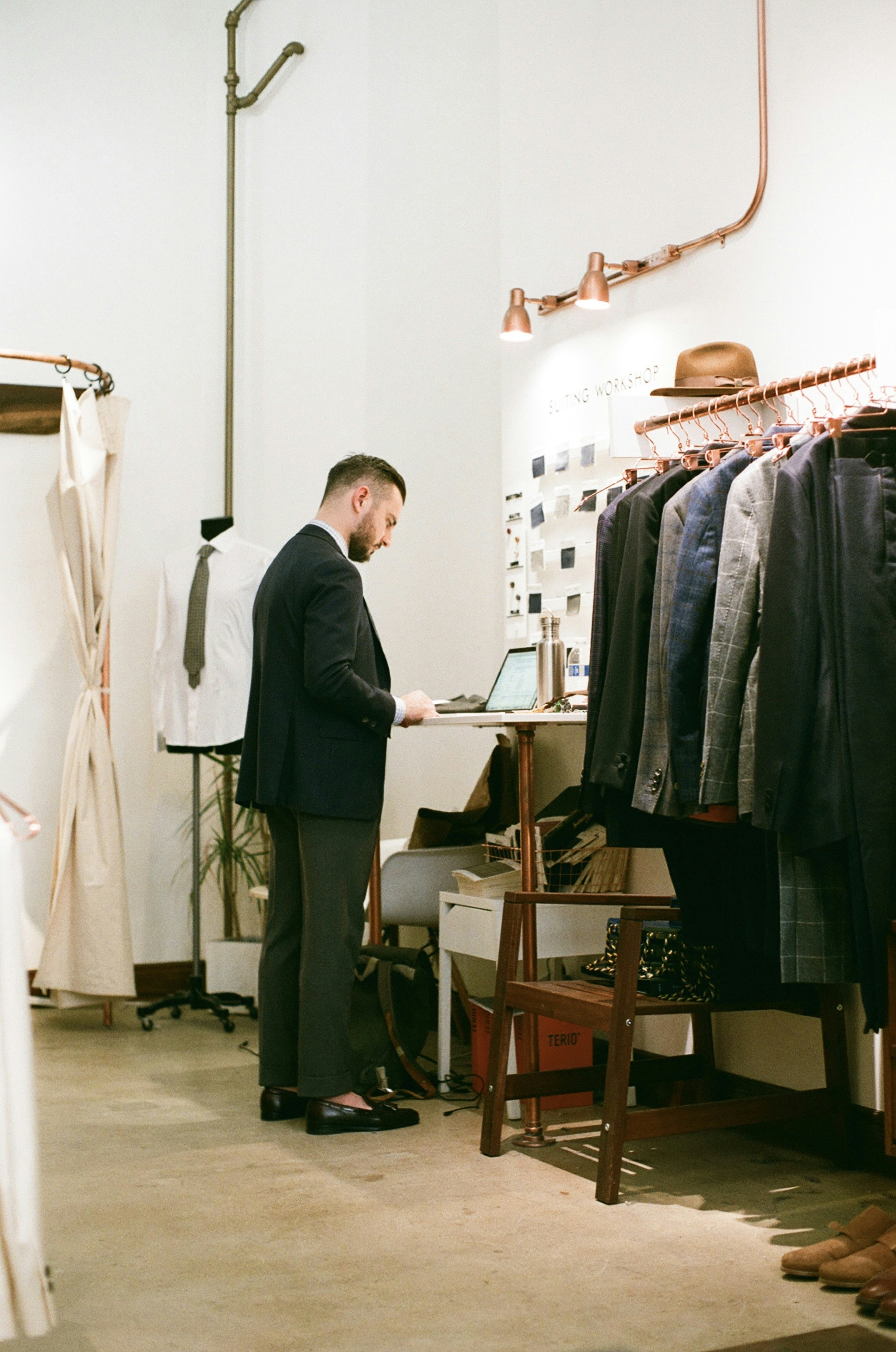 Rashmi Custom Tailors The Best Tailors in Hong Kong logo