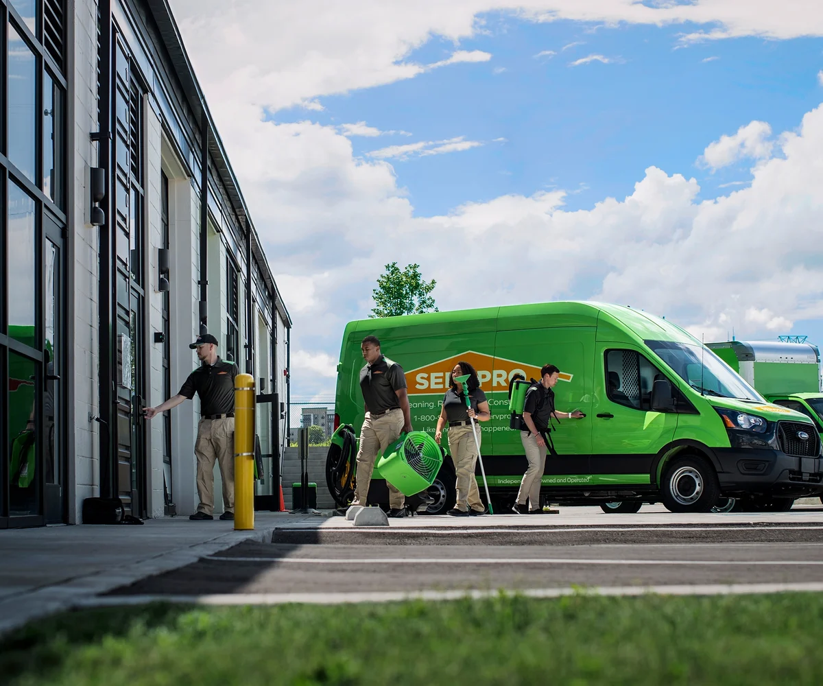 SERVPRO of Downtown Chicago/Team Zubricki logo
