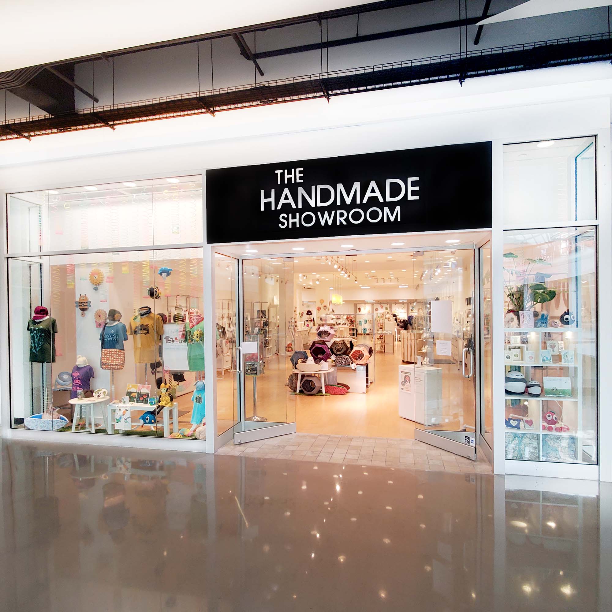 The Handmade Showroom logo